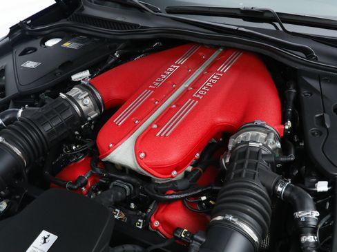 Certified 2022 Ferrari 812 Competizione RWD image 41