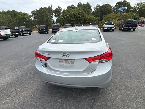 Used 2013 Hyundai Elantra GLS FWD image 15
