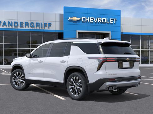 New 2026 Chevrolet Traverse LT FWD image 3