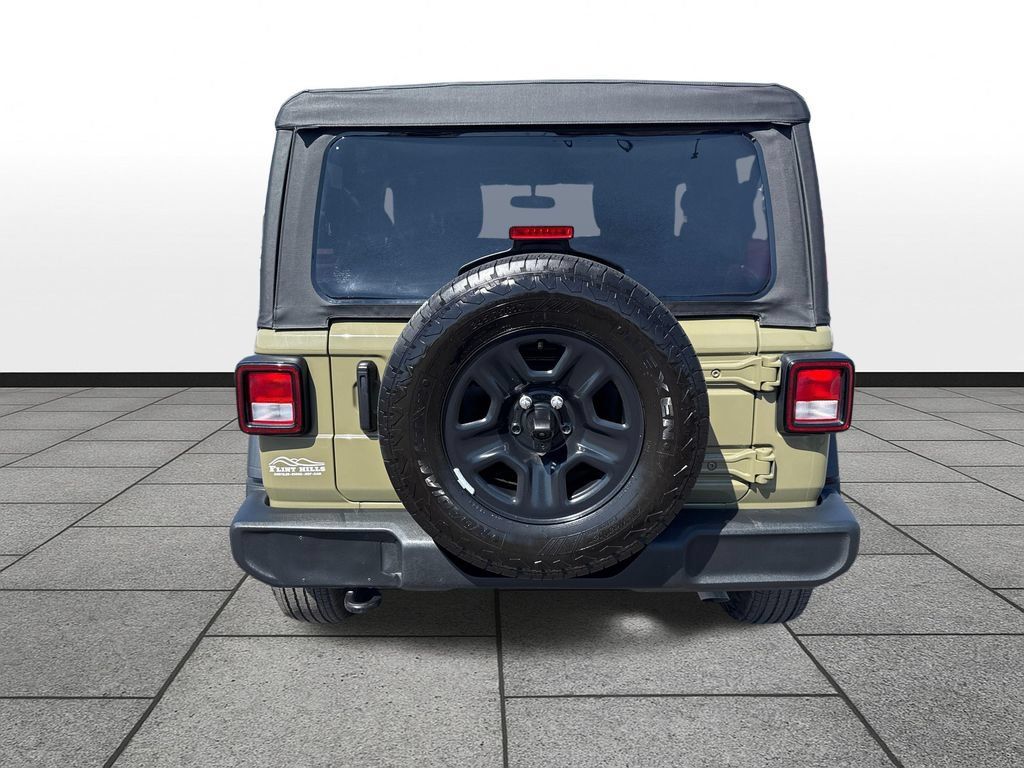 Used 2025 Jeep Wrangler Sport AWD/4WD image 4