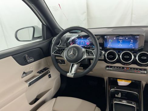 Used 2026 Mercedes-Benz GLB 250 image 27