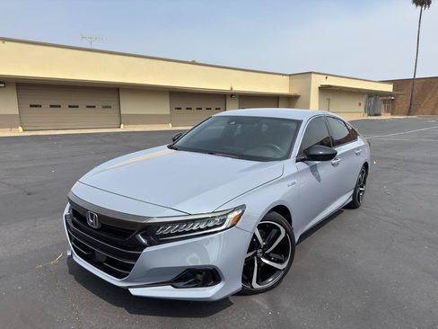 Used 2022 Honda Accord Sport image 3