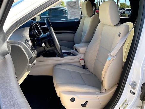 Used 2022 Dodge Durango SXT image 23