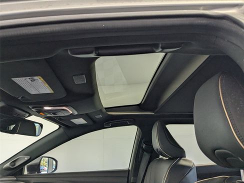 Used 2023 Toyota Crown Limited image 13