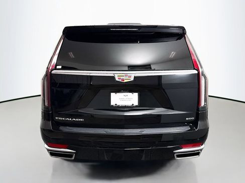 Used 2023 Cadillac Escalade Premium Luxury image 6