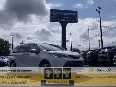 Used 2023 Toyota Sienna Limited