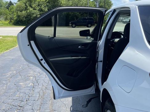 Used 2019 Chevrolet Equinox LT image 33