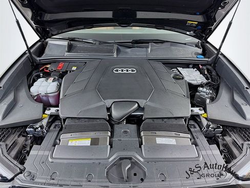 Used 2024 Audi Q8 Premium Plus w/ Premium Plus Package image 36