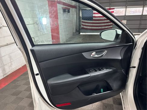 Used 2023 Kia Forte LXS FWD image 18