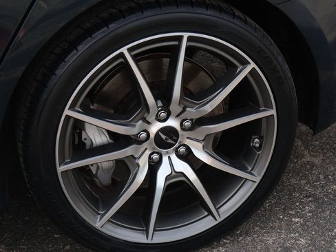 Used 2025 Genesis G70 2.5T RWD image 41