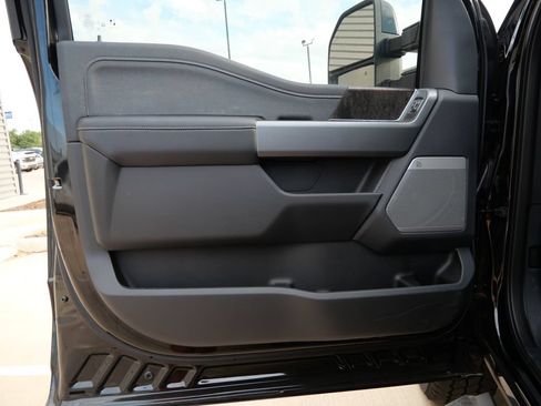 New 2026 Ford F250 Lariat w/ Black Appearance Package AWD/4WD image 21