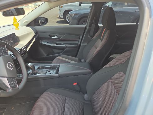 Used 2026 Nissan Sentra SR w/ Floor Mat Package FWD image 9