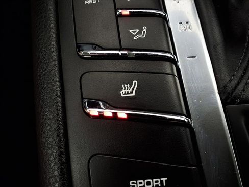 Used 2017 Porsche Macan image 15