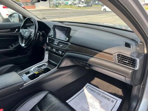 Used 2022 Honda Accord Touring image 16