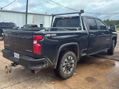 Used 2023 Chevrolet Silverado 2500 Custom w/ Custom Value Package AWD/4WD image 1