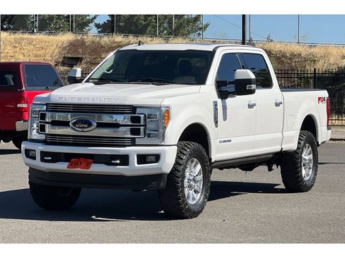Used 2019 Ford F350 Limited image 10