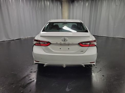 Used 2023 Toyota Camry SE FWD image 7