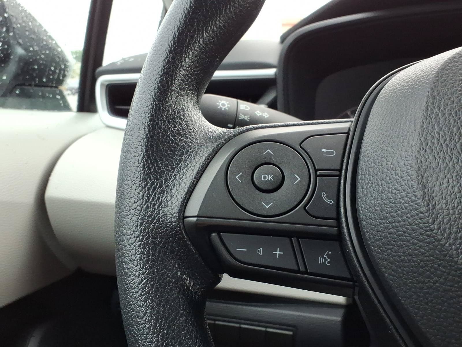 Used 2024 Toyota Corolla LE FWD image 23