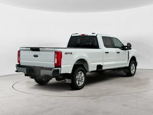 Used 2025 Ford F350 XLT AWD/4WD image 5