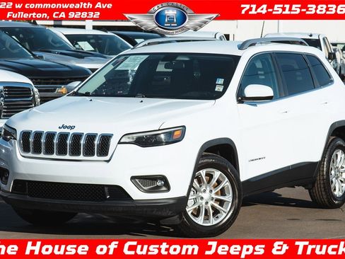 Used 2019 Jeep Cherokee Latitude w/ Popular Appearance Group image 1