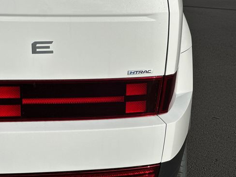 Used 2025 Hyundai Santa Fe SE image 24