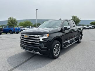 Used 2024 Chevrolet Silverado 1500 High Country w/ Technology Package AWD/4WD video 3