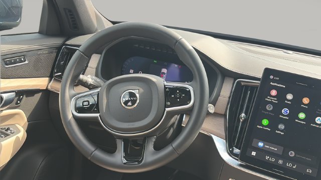 Certified 2026 Volvo XC90 B6 Plus AWD/4WD image 17