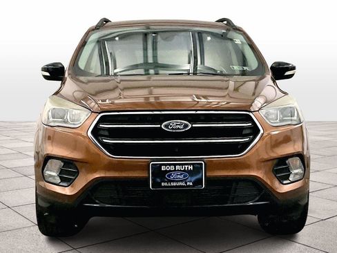 Used 2017 Ford Escape Titanium image 4