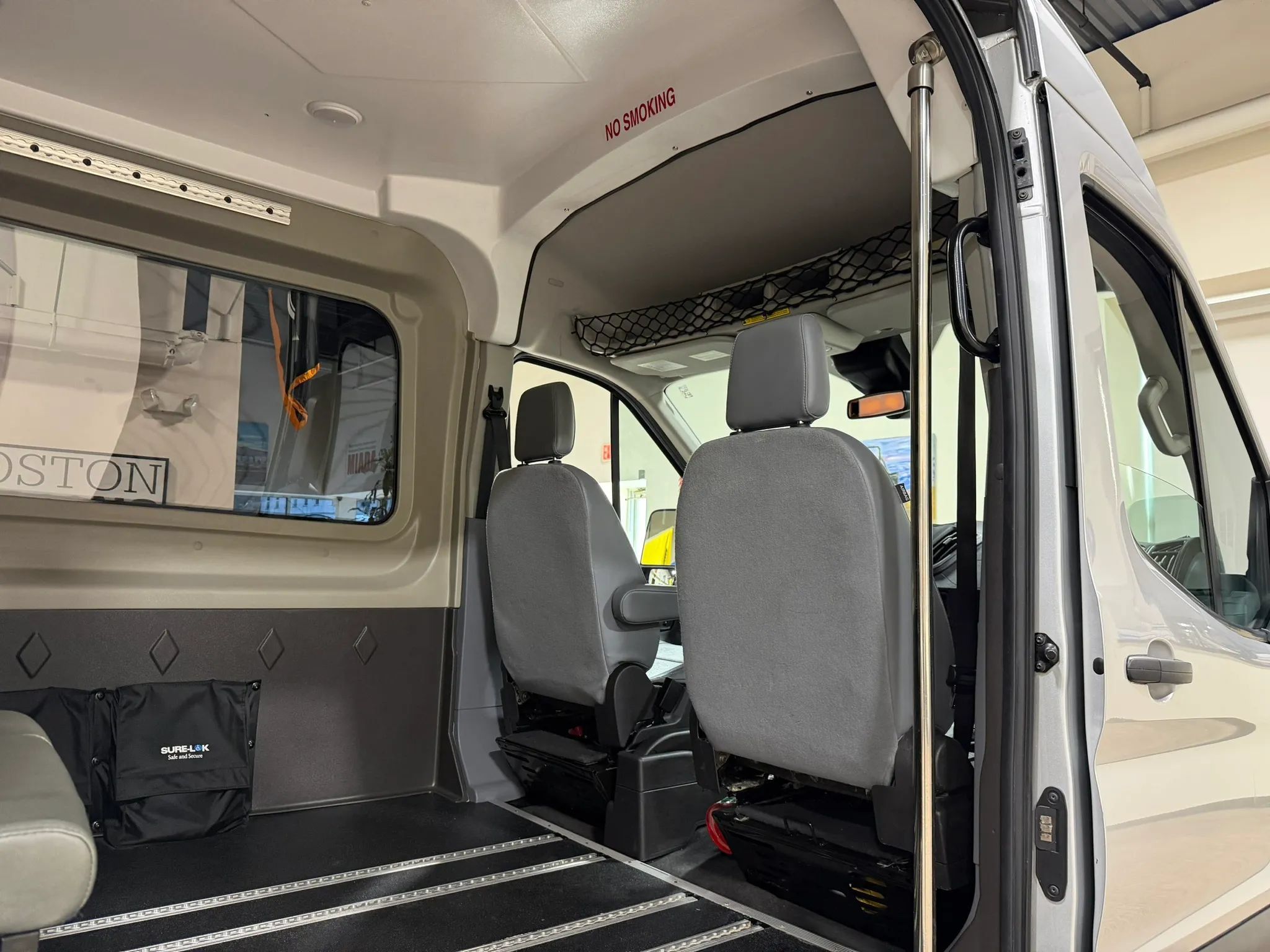 Used 2019 Ford Transit 250 148 Medium Roof RWD image 27
