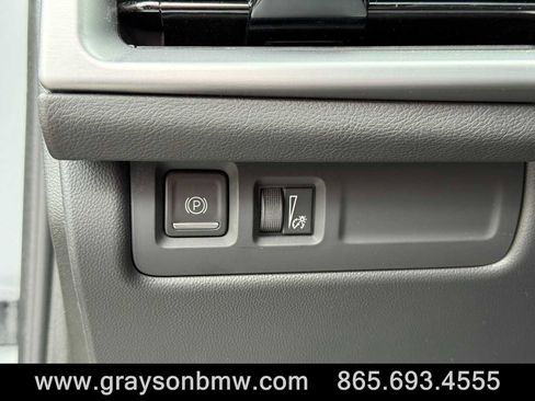 Used 2025 Cadillac XT4 Premium Luxury image 20