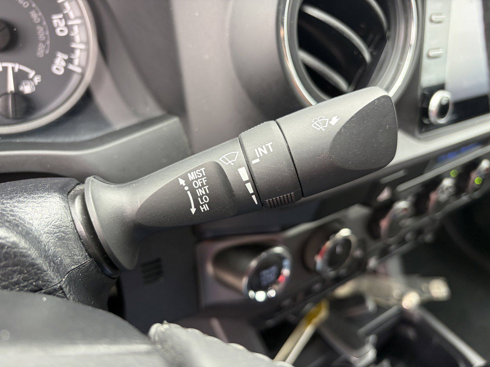 Used 2022 Toyota Tacoma TRD Sport w/ Technology Package AWD/4WD image 24