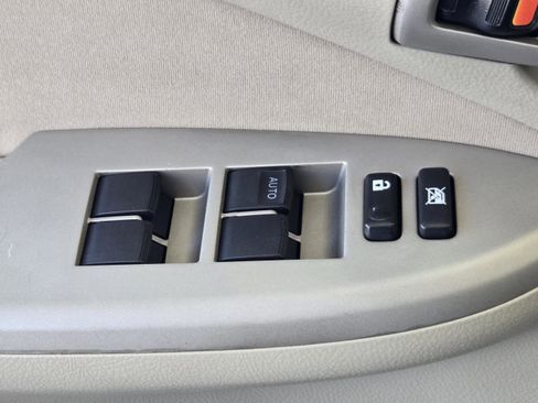 Used 2010 Toyota Corolla LE image 22