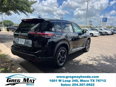 Used 2024 Nissan Rogue SV FWD image 7