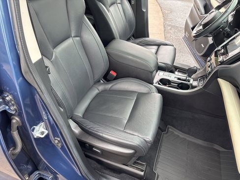 Used 2022 Subaru Ascent Limited w/ Technology Package image 50