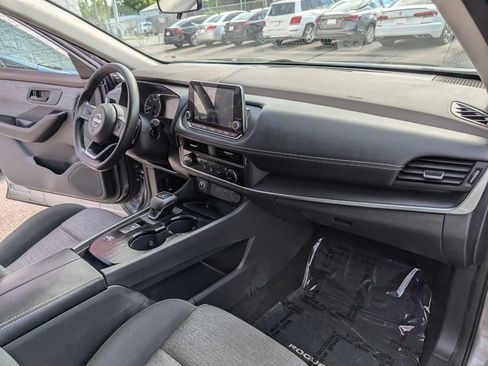 Used 2022 Nissan Rogue S FWD image 13