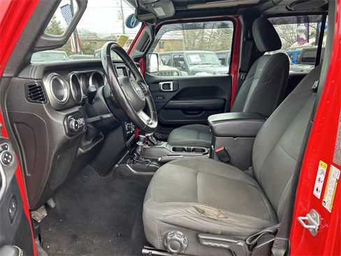 Used 2019 Jeep Wrangler Unlimited Sahara w/ Cold Weather Group image 12