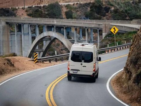 Used 2021 Mercedes-Benz Sprinter 2500 image 13