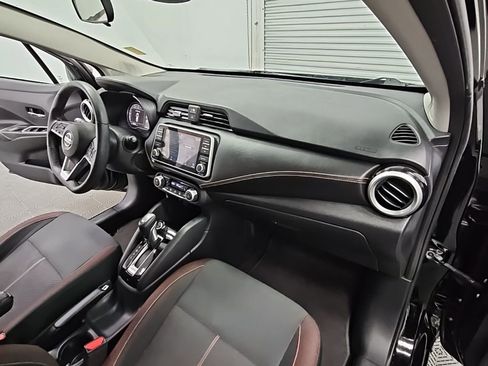 Used 2021 Nissan Versa SR w/ Convenience Package image 32
