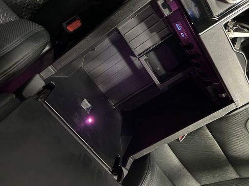 Used 2024 Toyota Tundra Limited image 21