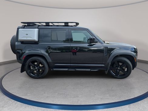 Used 2023 Land Rover Defender 110 X-Dynamic SE AWD/4WD image 4