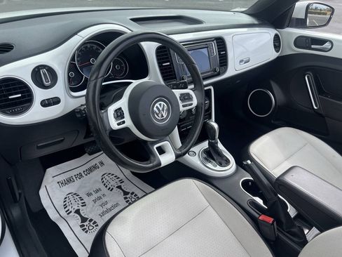 Used 2017 Volkswagen Beetle 1.8T SE FWD image 38