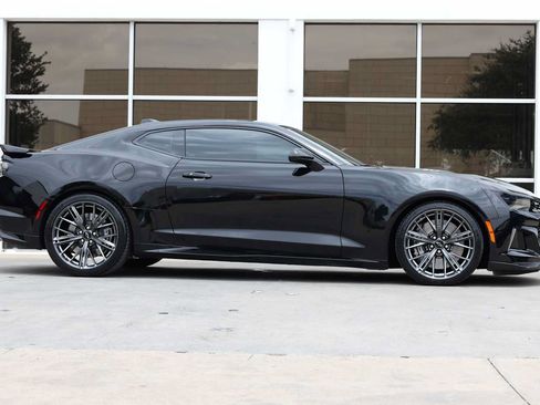 Used 2023 Chevrolet Camaro ZL1 RWD image 8