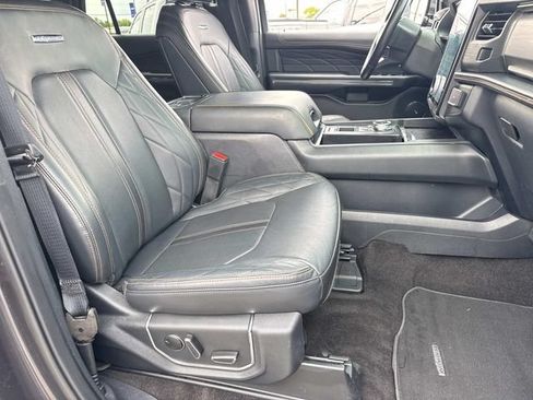 Used 2023 Ford Expedition Max Platinum RWD image 11