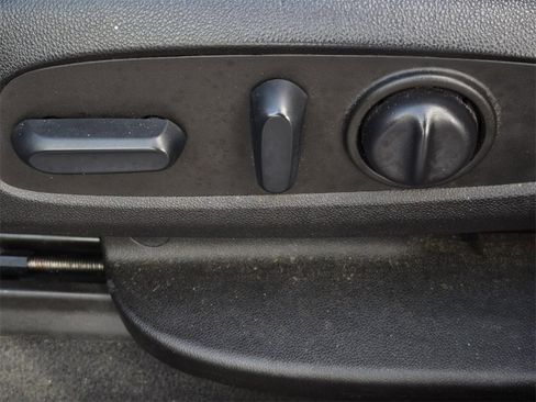 Used 2022 Chevrolet Blazer LT image 27