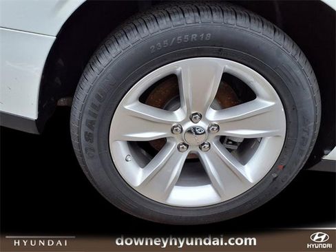 Used 2023 Dodge Challenger SXT image 4