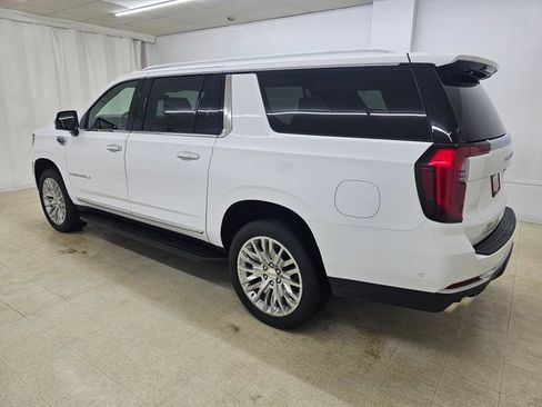 Used 2025 GMC Yukon XL Denali AWD/4WD image 30