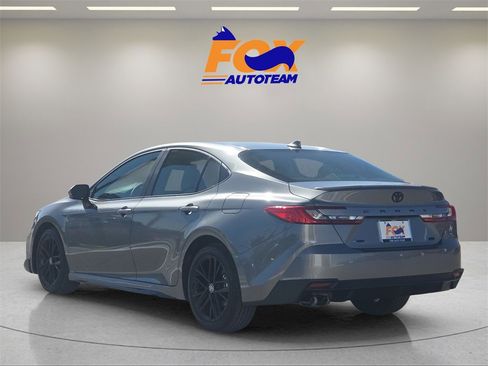 New 2026 Toyota Camry SE image 3