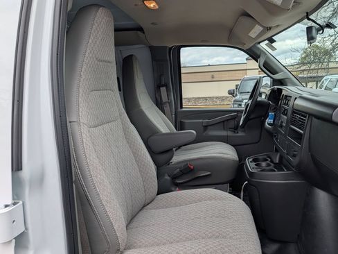 New 2026 GMC Savana 3500 Extended w/ Driver Convenience Package RWD image 22