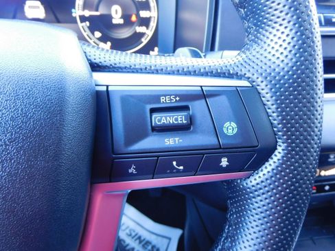 Used 2024 Mitsubishi Outlander SEL image 18