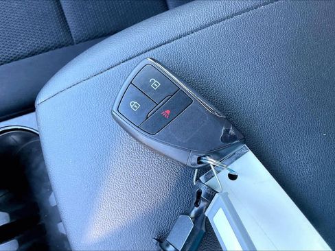 Used 2023 Chevrolet Colorado LT w/ LT Convenience Package image 10